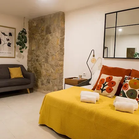 Apartment For 2 Just 250m From Largo Intendente Lisbon