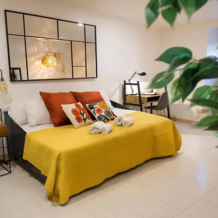 Апартаменты For 2 Just 250m From Largo Intendente *