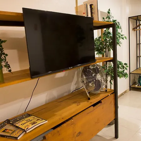 Apartment For 2 Just 250m From Largo Intendente