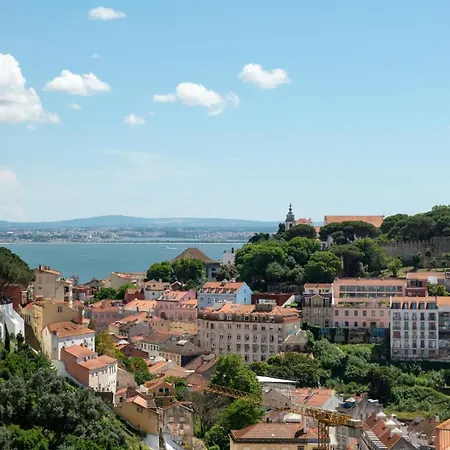 For 2 Just 250m From Largo Intendente * Lisbon