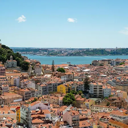 Apartment For 2 Just 250m From Largo Intendente